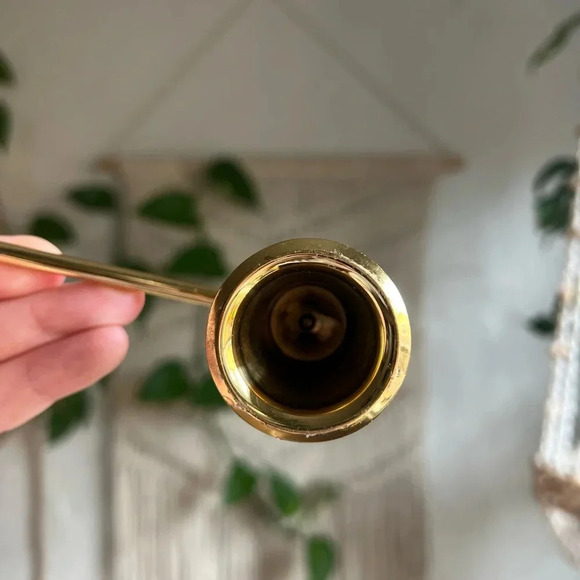Vintage Gold Candle Snuffer - Elegant Brass Metal Candle Extinguisher Tool - Picture 6 of 10
